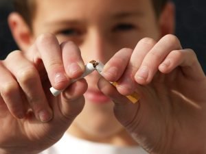 Chicago IL Cosmetic Dentist | Tobacco & Your Teeth: The Risks of Chewing and Smoking